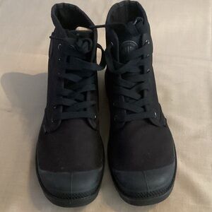 NWOT Palladium Men's Black High-Top Sneakers